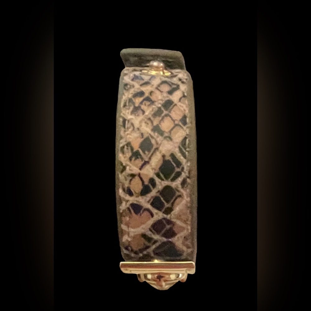 Cuff Bracelet - Picture 2 of 10
